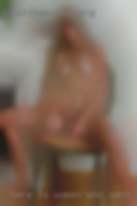 Here to women who want to fuck explore my sexuality.